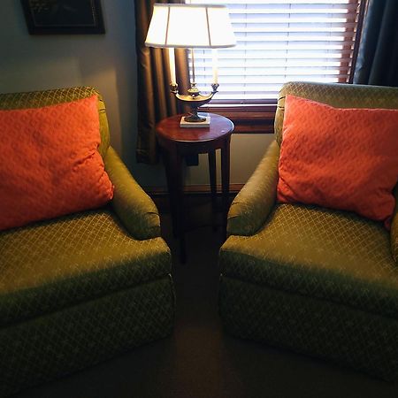 Altland House Inn & Suites Abbottstown Esterno foto