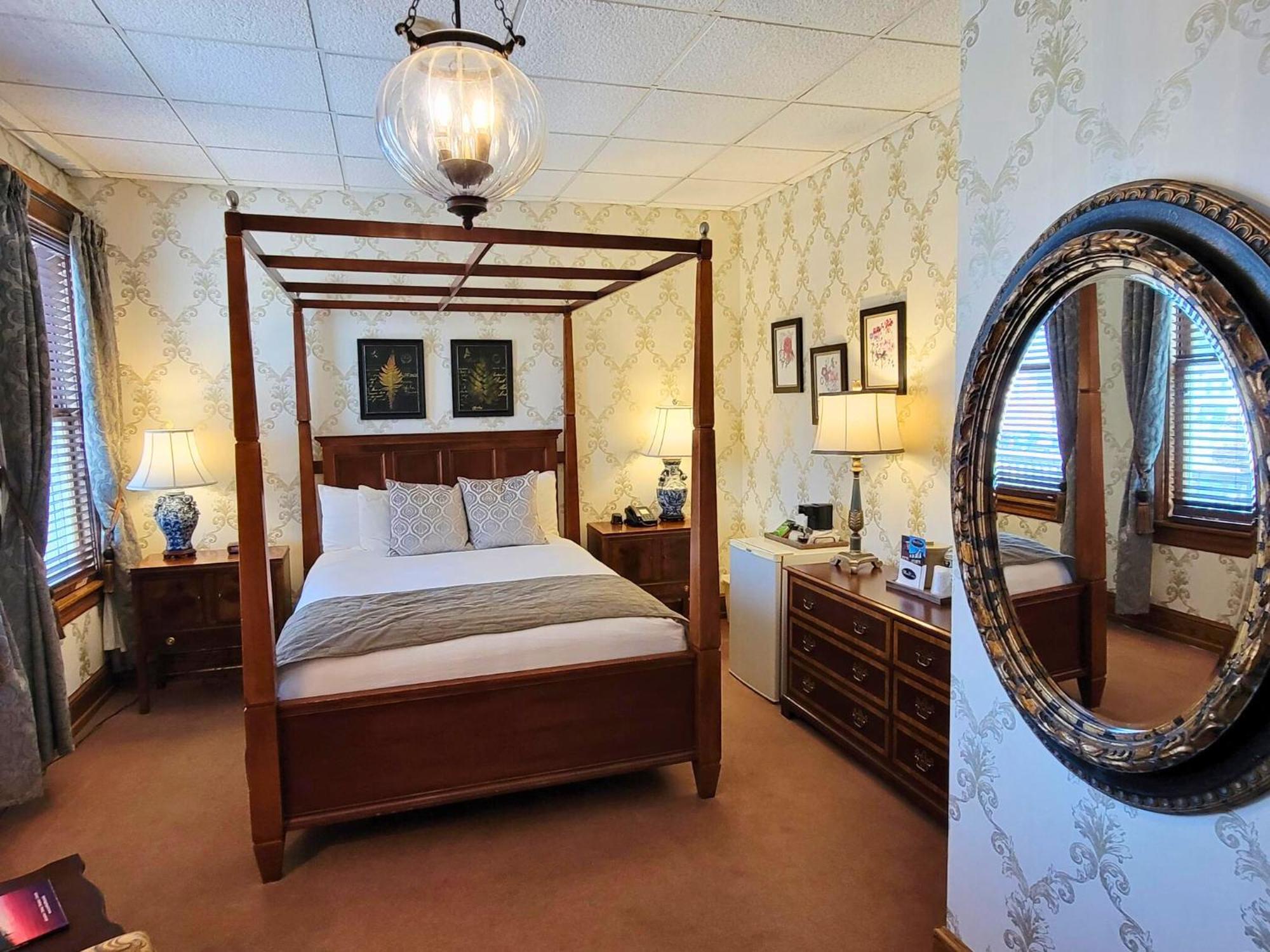 Altland House Inn & Suites Abbottstown Esterno foto