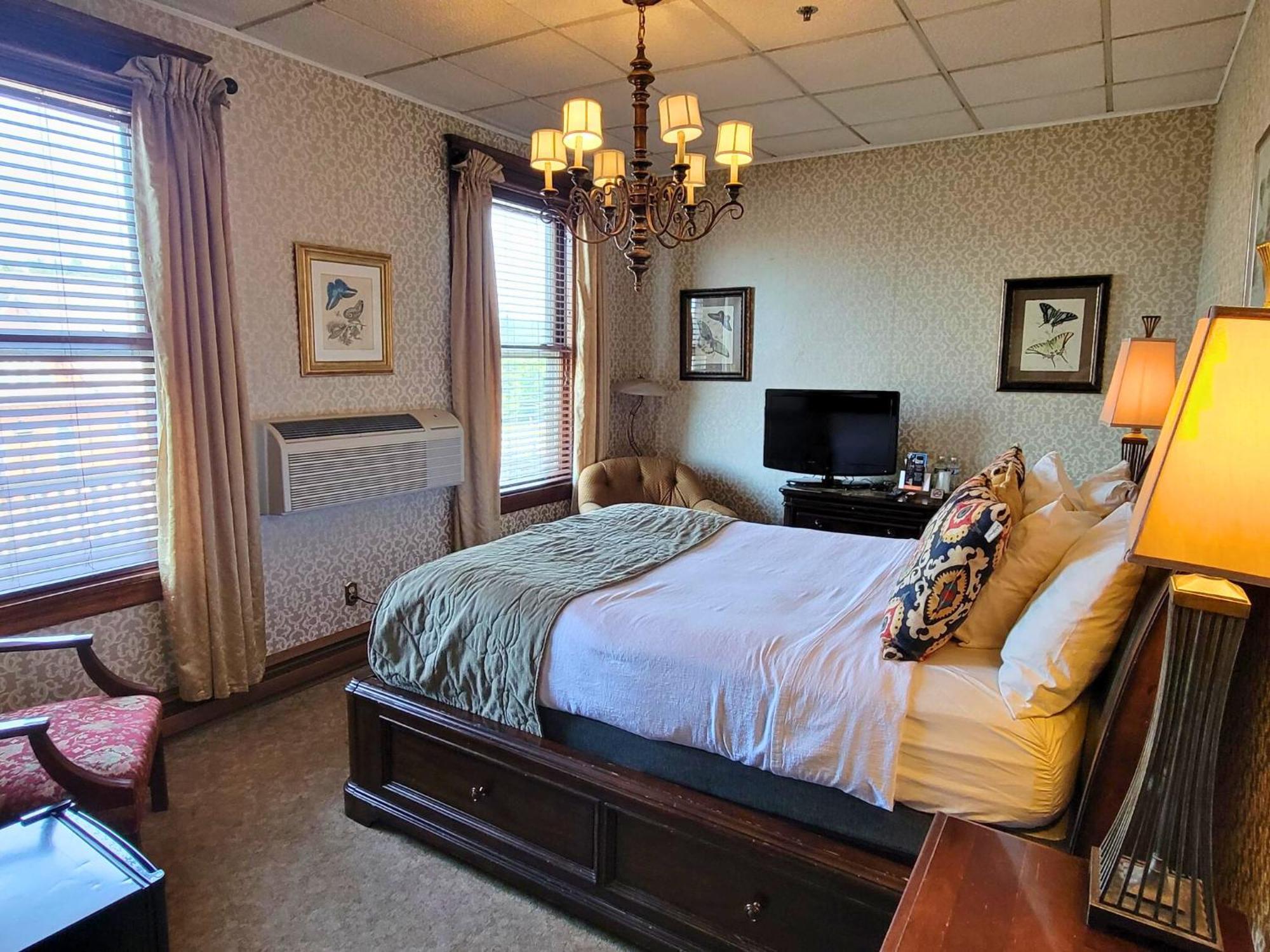 Altland House Inn & Suites Abbottstown Esterno foto