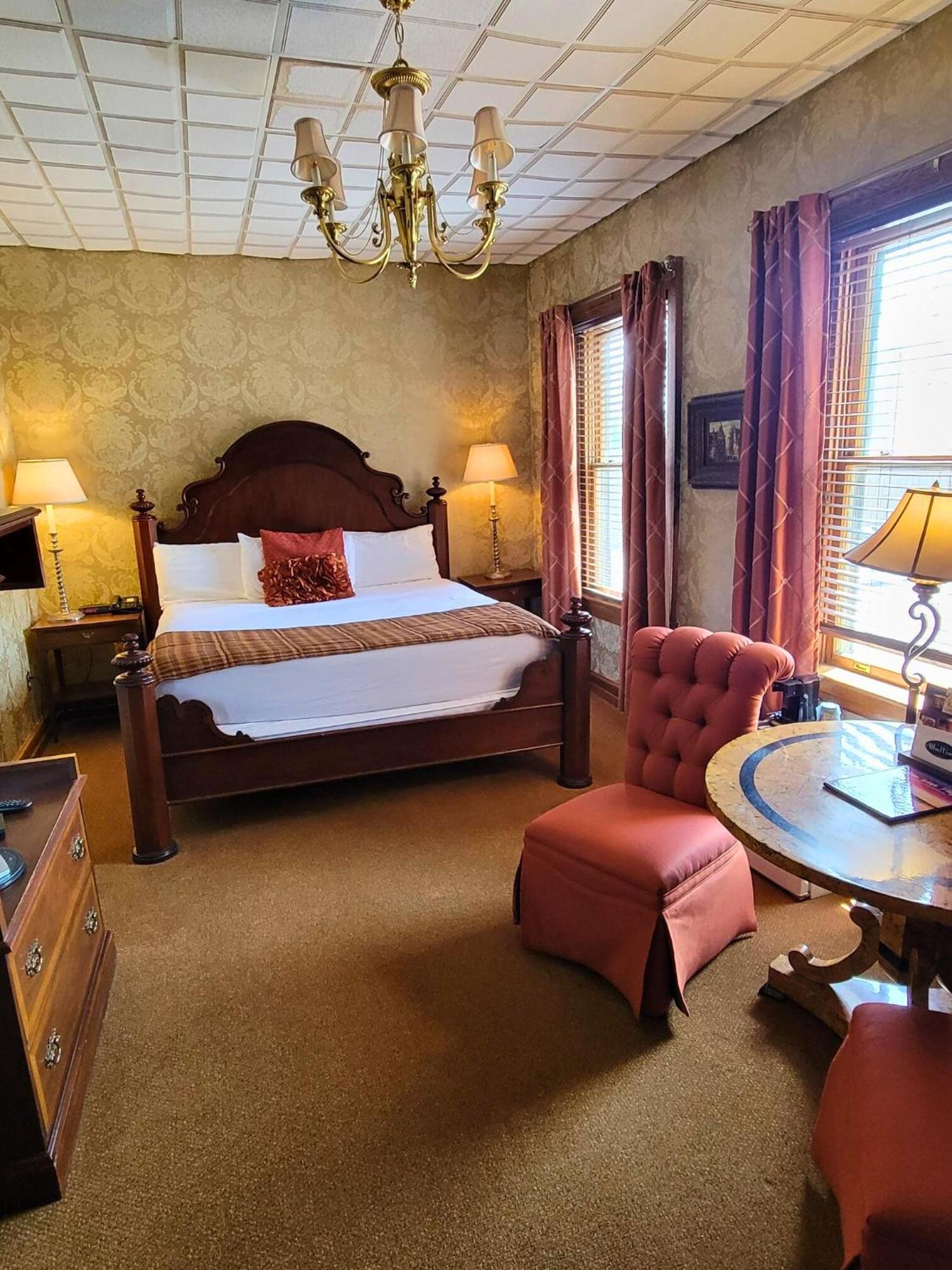 Altland House Inn & Suites Abbottstown Esterno foto