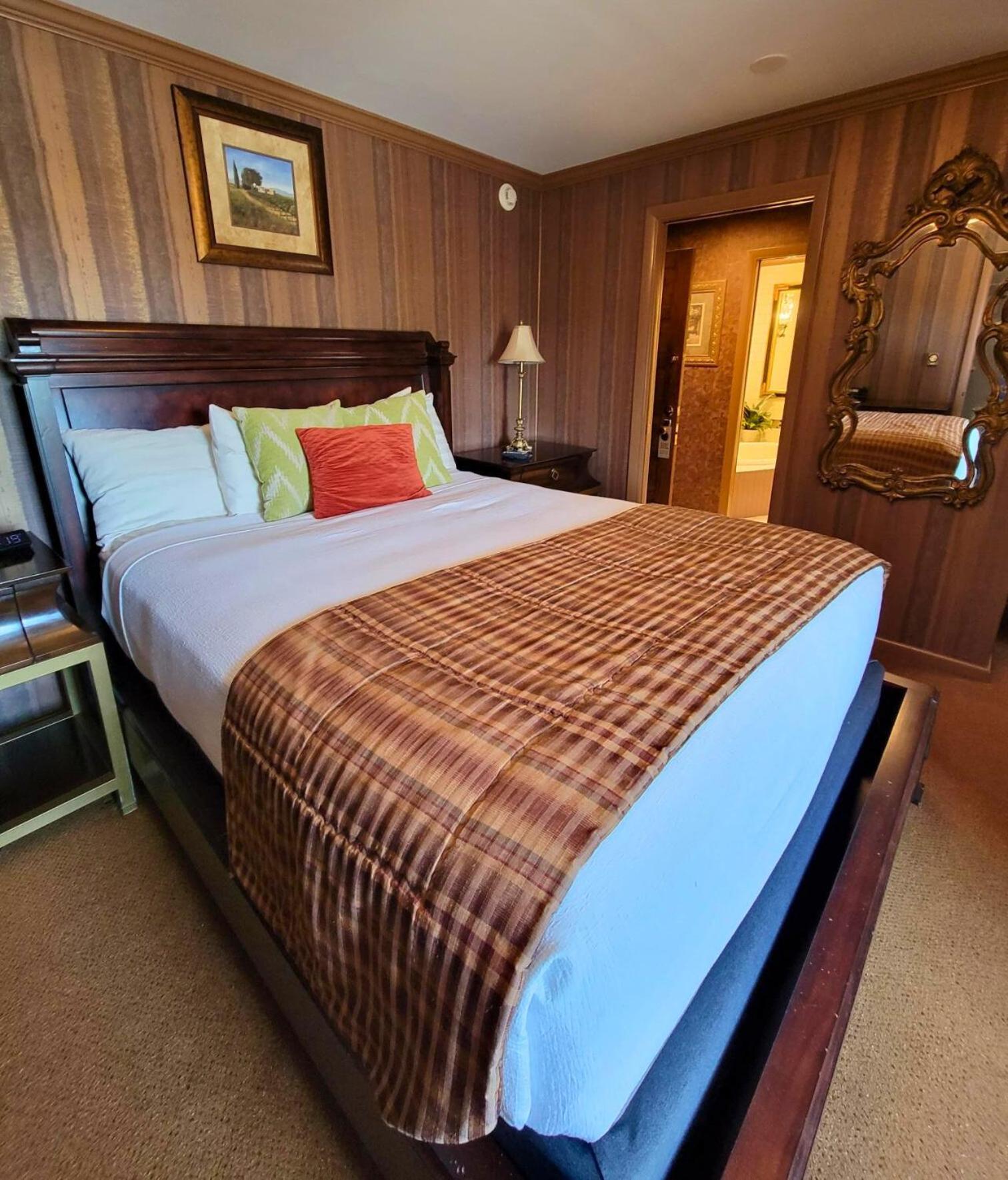 Altland House Inn & Suites Abbottstown Esterno foto