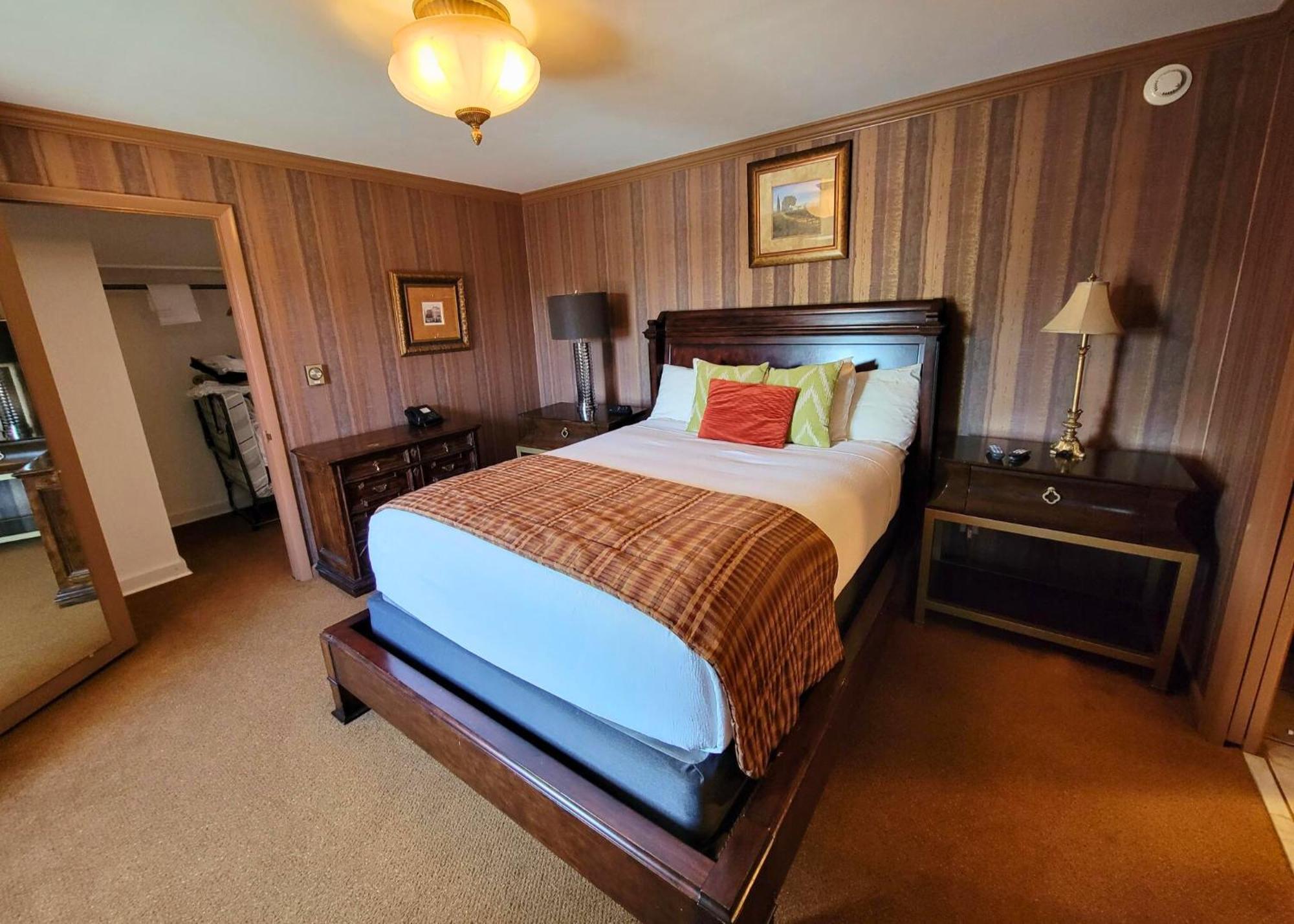 Altland House Inn & Suites Abbottstown Esterno foto